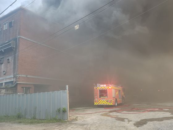 19일 화재가 발생한 경남 합천군 한 돈사 현장 〈사진=경남소방본부〉