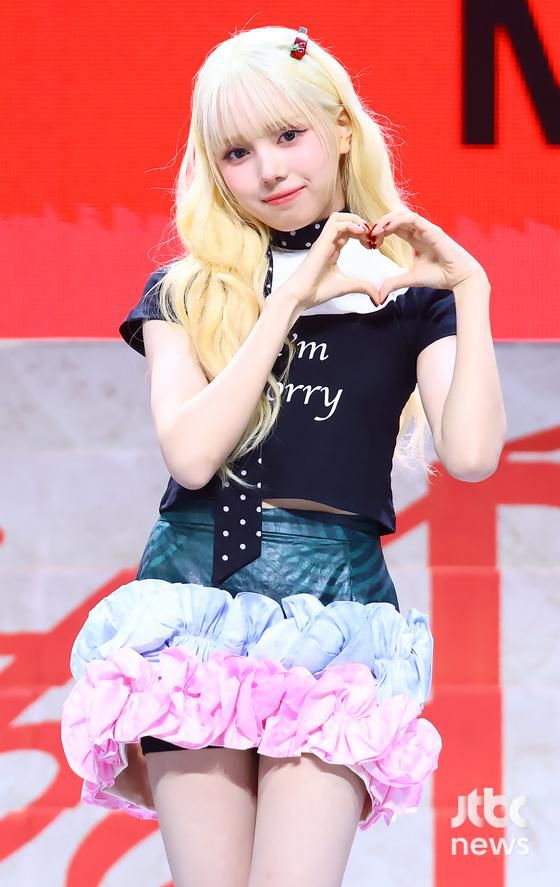 걸그룹 '베이비돈크라이(Baby DONT Cry)'가 23일 오후 서울 용산구 블루스퀘어 SOL트래블홀에서 데뷔 싱글 'F Girl(에프 걸)' 쇼케이스를 열었다. 박세완 엔터뉴스팀 기자 park.sewan@jtbc.co.kr