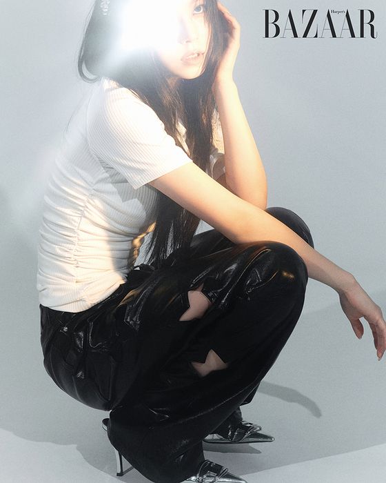 엔믹스 지우, 규진. 사진=하퍼스 바자