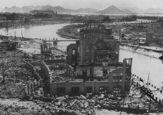 1945년 8월 9일 미군의 원폭 투하로 폐허가 된 히로시마. AFP=연합뉴스