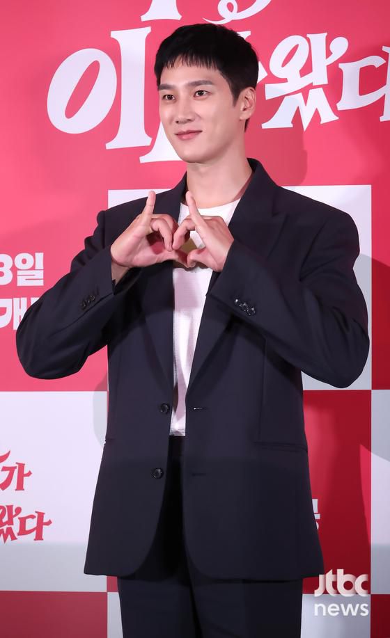 6일 오후 서울 용산CGV 아이파크몰에서 영화 '악마가 이사왔다' 언론시사회가 열렸다. 이상근 감독과 배우 임윤아, 안보현, 주현영이 참석했다. 박세완 엔터뉴스팀 기자 park.sewan@jtbc.co.kr