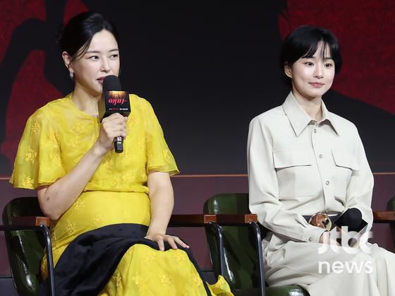 18일 오전 서울 호텔 나루 엠갤러리에서 넷플릭스 시리즈 '애마' 제작발표회가 열렸다. 이해영 감독, 배우 이하늬, 방효진, 진선규, 조현철이 참석했다. 박세완 엔터뉴스팀 기자 park.sewan@jtbc.co.kr