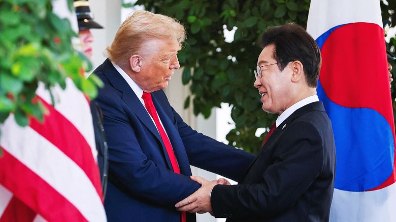 해당 영상은 JTBC 홈페이지에서 확인하실 수 있습니다.