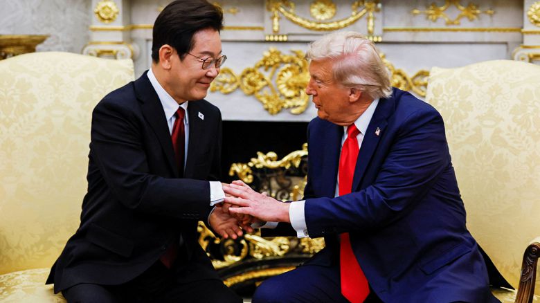 해당 영상은 JTBC 홈페이지에서 확인하실 수 있습니다.