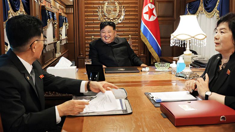 해당 영상은 JTBC 홈페이지에서 확인하실 수 있습니다.