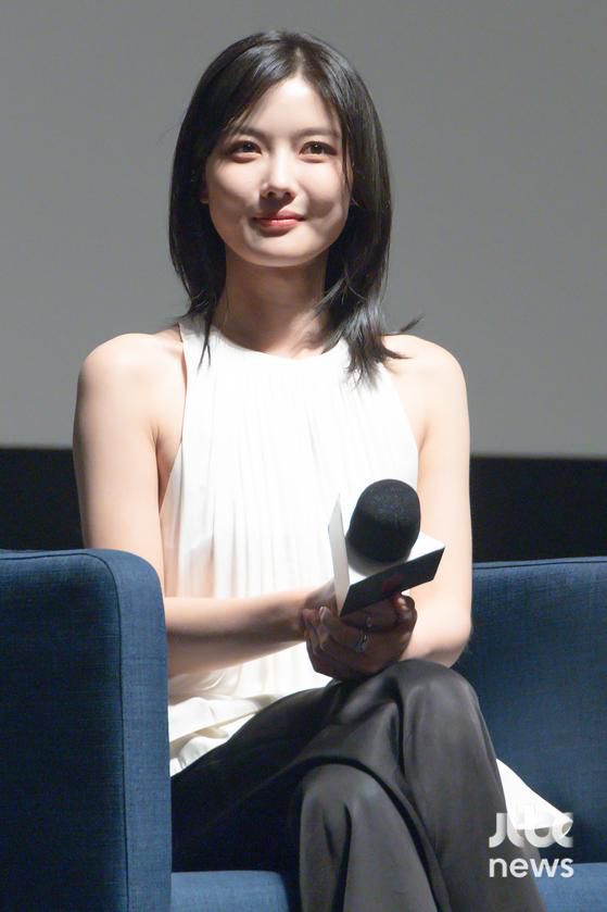 배우 김유정이 제30회 부산국제영화제(BIFF) 액터스 하우스 주인공으로 관객들과 만났다. 부산=박세완 엔터뉴스팀 기자 park.sewan@jtbc.co.kr