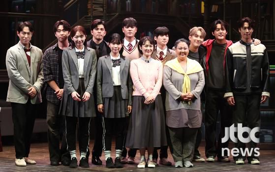 30일 오후 서울 종로구 NOL 유니플렉스에서 뮤지컬 '아몬드' 프레스콜이 열렸다. 배우 김이후, 홍산하, 윤승우, 김건우, 조환지, 윤소호, 김리현이 참석해 포토타임을 갖고 있다. 박세완 엔터뉴스팀 기자 park.sewan@jtbc.co.kr