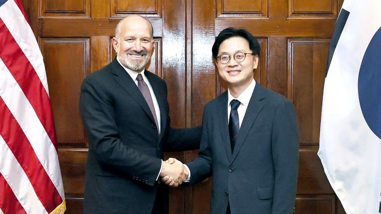 해당 영상은 JTBC 홈페이지에서 확인하실 수 있습니다.