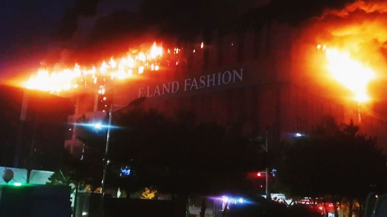 해당 영상은 JTBC 홈페이지에서 확인하실 수 있습니다.