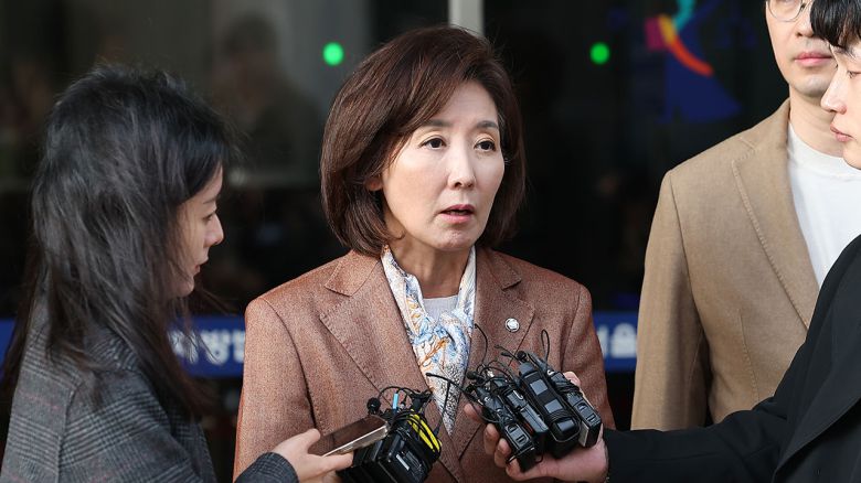 해당 영상은 JTBC 홈페이지에서 확인하실 수 있습니다.