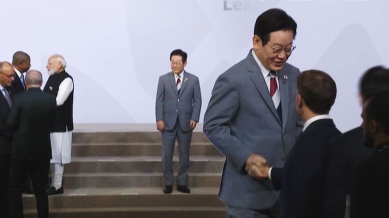 해당 영상은 JTBC 홈페이지에서 확인하실 수 있습니다.