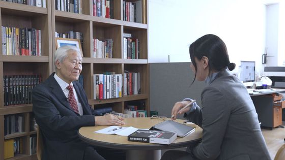 조갑제 조갑제닷컴 대표와 인터뷰 모습 〈사진=JTBC〉