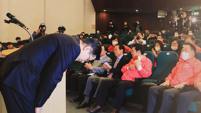 해당 영상은 JTBC 홈페이지에서 확인하실 수 있습니다.