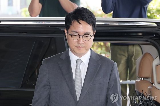 심우정 전 검찰총장이 지난 9월 21일 서울고검에 마련된 조은석 내란특별검사팀 사무실에 윤석열 전 대통령 구속 취소 당시 즉시항고를 하지 않은 경위와 관련 조사를 위해 피고발인 신분으로 출석하고 있다. 〈사진=연합뉴스〉