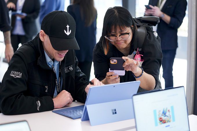 MS의 PC 운영체제 시장점유율은 매년 하락세를 겪고 있다.[사진=뉴시스]