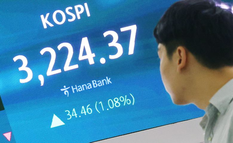 이재명 정부는 코리아 프리미엄으로 코스피 5000 시대로 도약한다는 계획을 세웠다.[사진｜뉴시스]