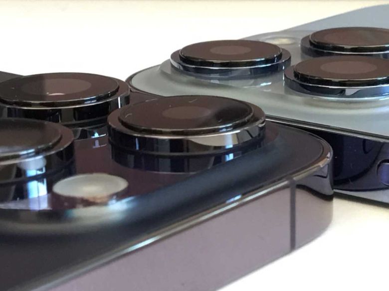 아이폰 14 프로맥스 카메라 렌즈 배열(왼쪽), 아이폰 13 프로 맥스 렌즈(오른쪽) ⓒ