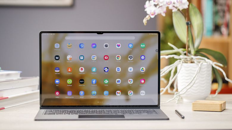 갤럭시 탭 S9 울트라의 키보드는 S8 울트라와 동일하다. ⓒDominik Tomaszewski / Foundry