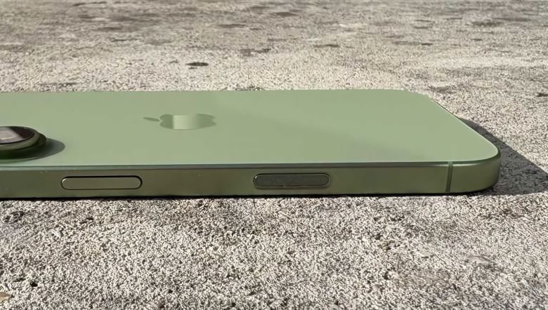 아이폰 17의 카메라 컨트롤 버튼David Price / Foundry