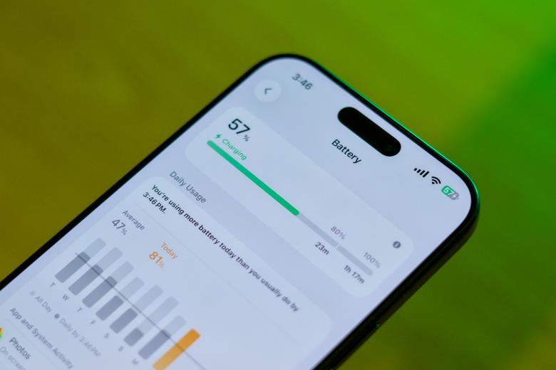iOS 26에서는 배터리 수명을 걱정할 필요가 줄어든다.Foundry