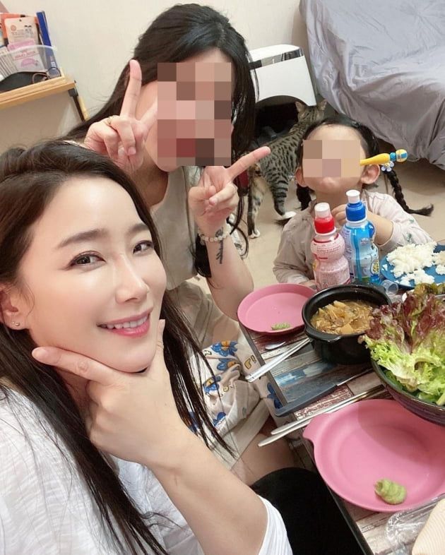 배우 김하영(왼쪽)과 박재현의 아내/ 사진=인스타그램