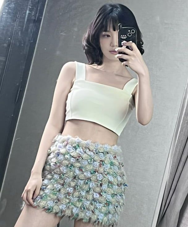 사진=이유비 SNS