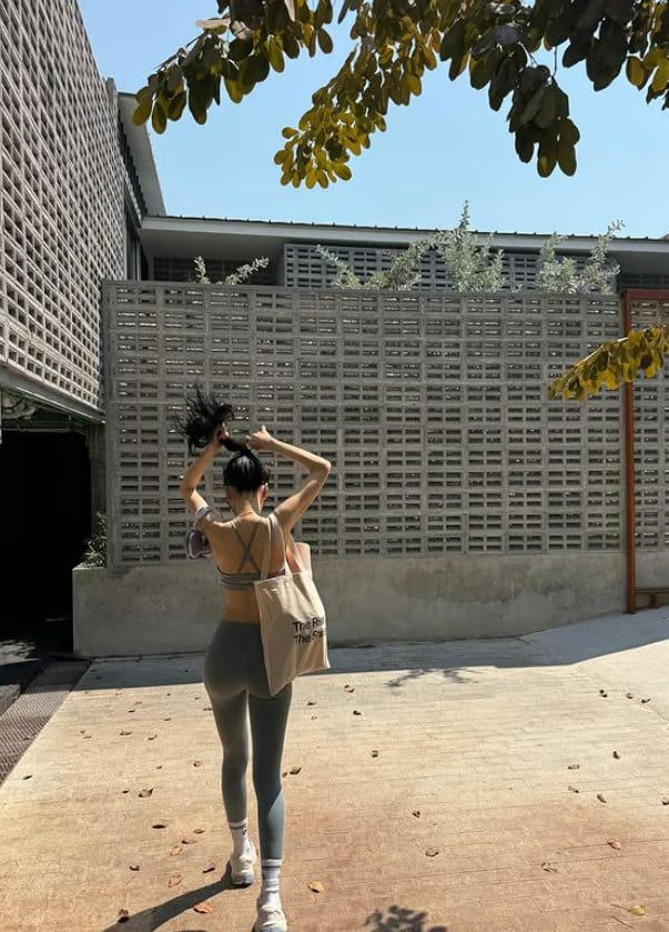 사진=손나은 SNS