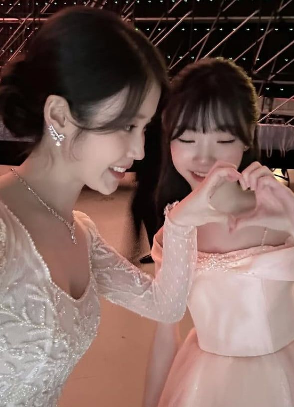 사진=아이유 SNS