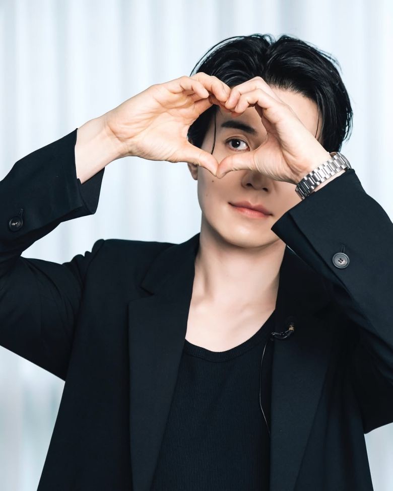 사진 = 이동욱 인스타그램