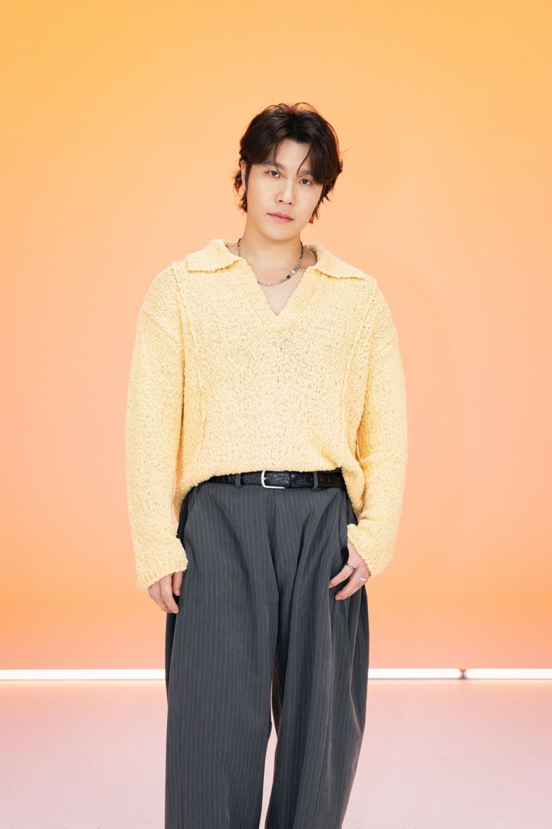 가수 이현/사진제공=빅히트뮤직