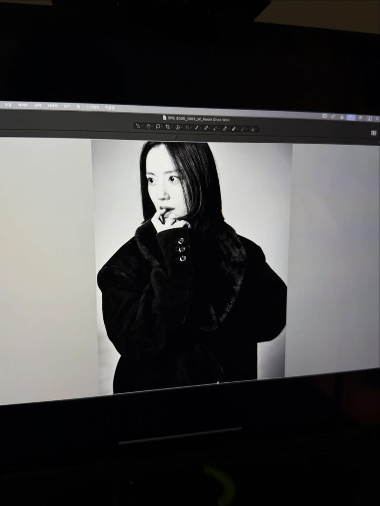 사진 = 문채원 인스타그램