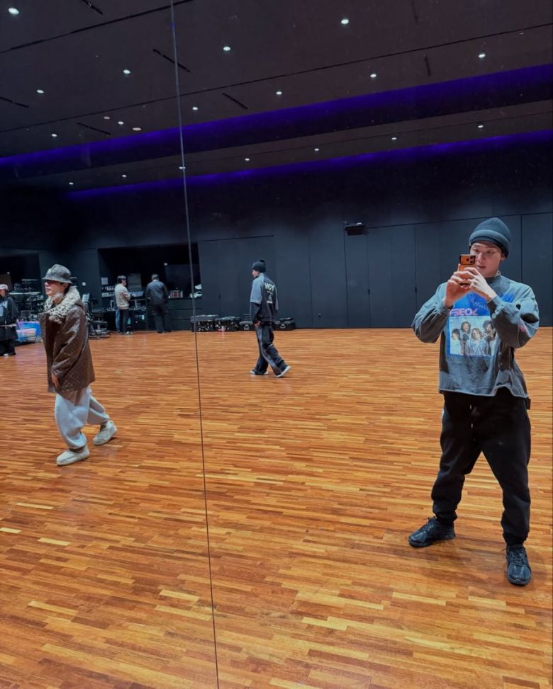 사진 = RM 인스타그램