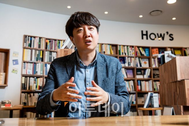 지난 달 국민의힘 당대표 경선에 나선 이준석 후보가 이투데이와 인터뷰하고 있다. 조현호 기자 hyunho@