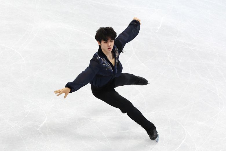 차준환이 10일 오전 베이징 캐피털 실내 경기장에서 2022 베이징 동계올림픽 피겨스케이팅 남자 싱글 프리 경기에 앞서 열린 공식 훈련에 참가해 연기를 가다듬고 있다. (연합뉴스)