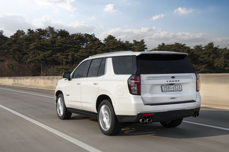 공인 복합연비는 6.4㎞/ℓ다. 차체와 엔진 크기를 고려하면 이해할 수 있는 수준이다.