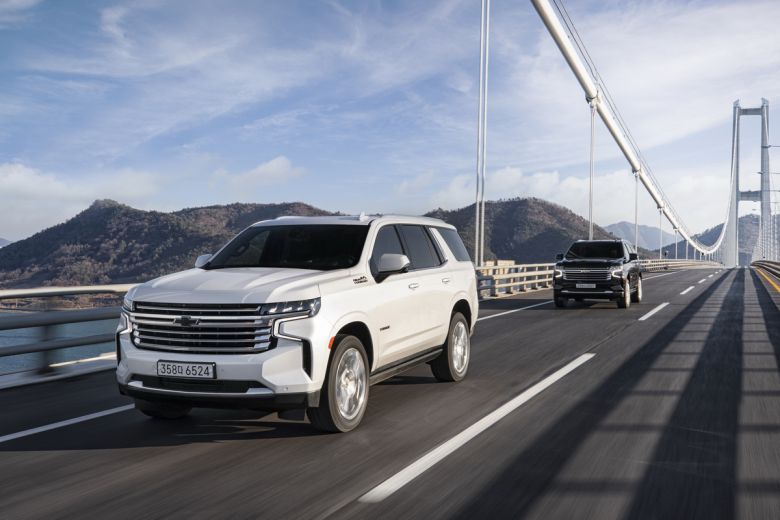 타호의 길이(전장)는 5350㎜에 달하고 너비(전폭)와 높이(전고)는 각각 2060㎜, 1925㎜다. 국내에선 찾아보기 힘든 크기다.