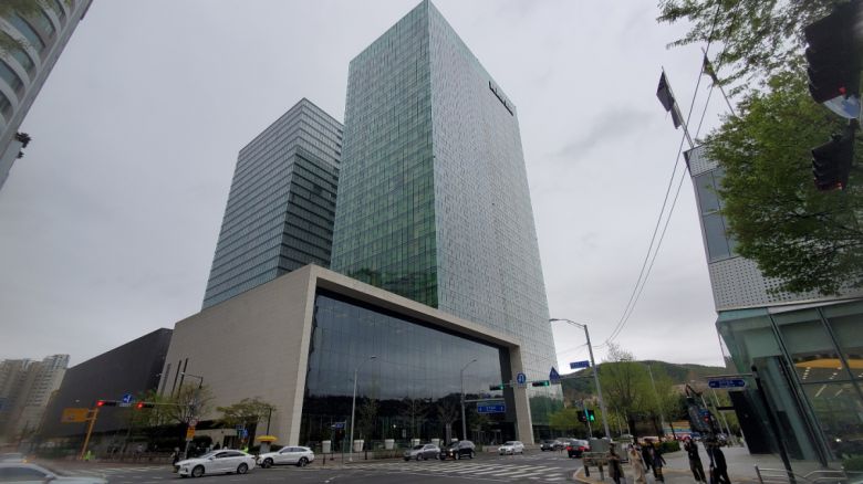 네이버 사옥 전경.