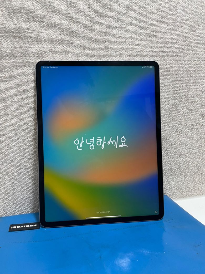 M2 아이패드 프로(12.9인치)의 가장 작은 용량 기준 가격은 172만9000원이다. 이는 와이파이 버전으로 셀룰러 버전은 대략 20만 원 더 비싸다.