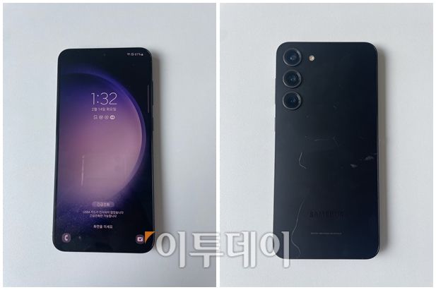 갤럭시 S23 플러스 모델 블랙 색상. 좌측부터 전면, 후면.