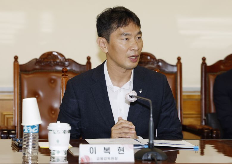 이복현 금융감독원장이 지난해 10월 5일 오전 서울 중구 은행회관에서 열린 금융감독원 업무혁신 로드맵 금융업계 간담회에서 인사말을 하고 있다.