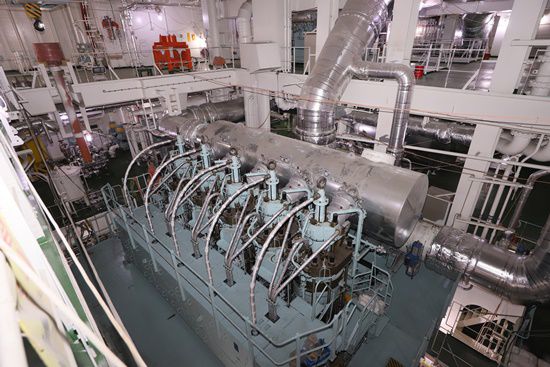 17만4000입방미터급(㎥) LNG운반선 엔진룸의 모습.