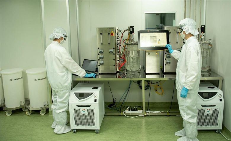 mRNA 코로나19 백신 GMP 제조 공정.