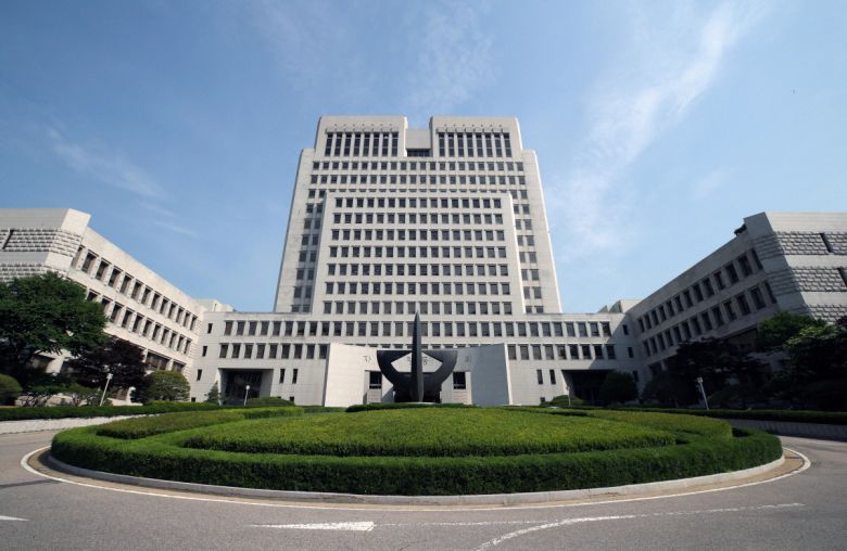 서울 서초동 대법원 전경.