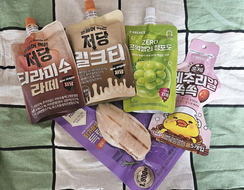 편의점 3사에서 판매하는 다양한 다이어트 식품들.