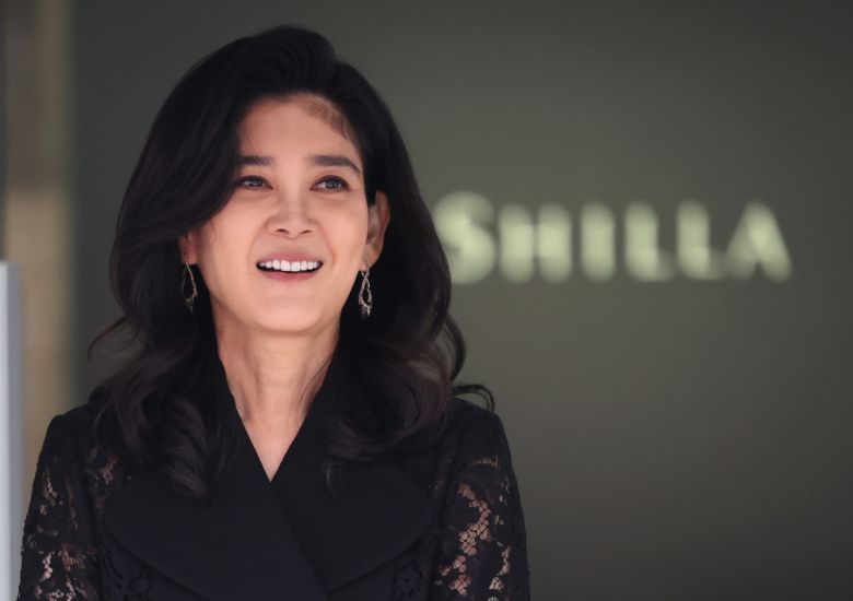 이부진 호텔신라 사장이 3월 20일 서울 중구 호텔신라 장충사옥에서 열린 정기 주주총회에 참석한 뒤 주총장을 나서고 있다.