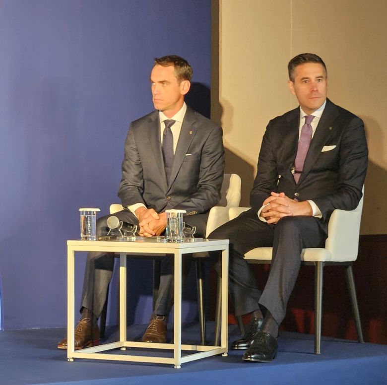 왼쪽부터 에두아르 메일란 모저앤씨 CEO, 니콜라스 호프만 모저앤씨 글로벌 세일즈 디렉터