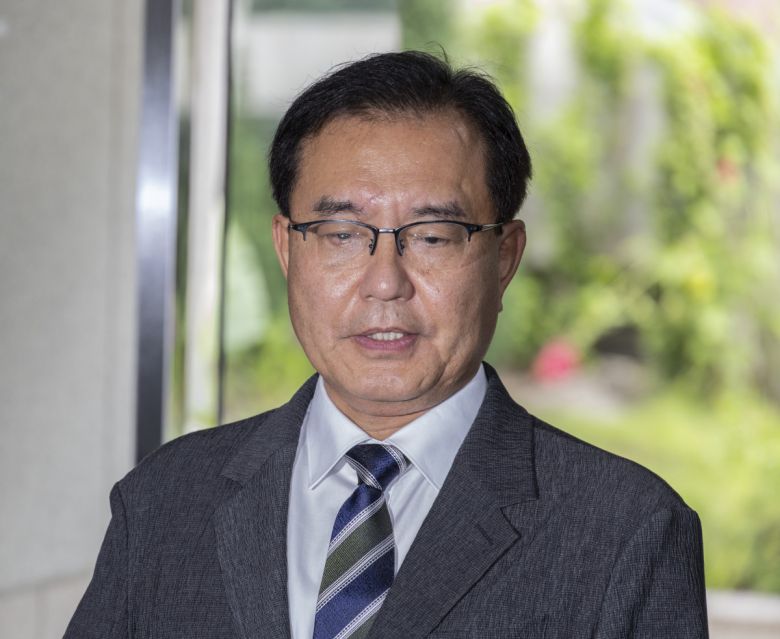 채상병 의혹 수사 방향 질문에 답하는 이명현 특별검사.