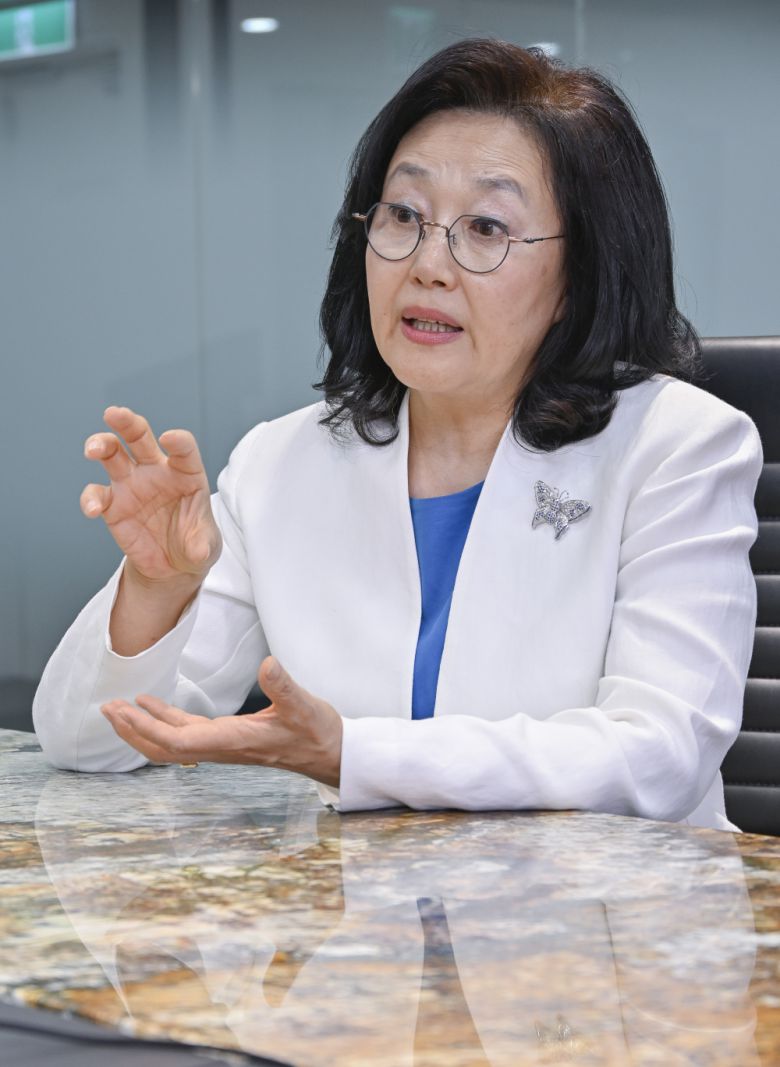 박영선 전 중소벤처기업부 장관이 11일 서울 강남구 이투데이빌딩에서 이투데이와 인터뷰를 하고 있다. 조현호 기자 hyunho@