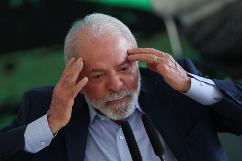 루이스 이나시우 룰라 다 시우바 브라질 대통령이 1일(현지시간) 브라질리아에 있는 플라나우투궁에서 연설하고 있다.