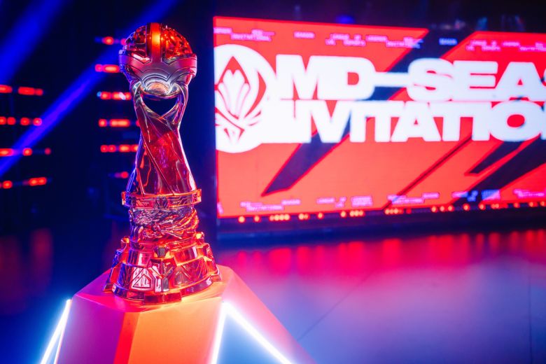 2025 MSI 우승 트로피.